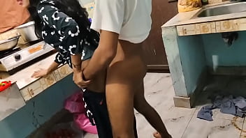 Bhabhi India Yang Seksi Digilir Habis-habisan Oleh Adik Ipar Untuk Pertama Kalinya