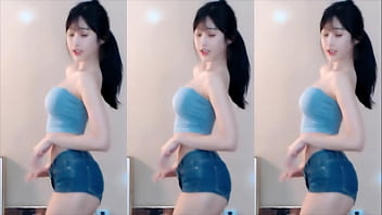 Em Gái Trung Quốc Uốn éo Thân Hình Nóng Bỏng Khiến Anh Em Căng Cứng Không Kiềm Chế