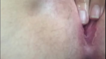 Gadis Panas Berguling Di Ranjang