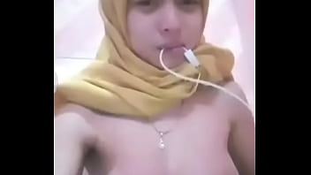 Hijaber Panas Menggoda, Ingin Kuras Nafsu Birahi