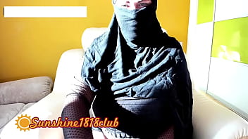 Tante Qatar Arab Montok Berjilbab Goyang Payudara Besar Dan Masturbasi Live Cam 31 Oktober