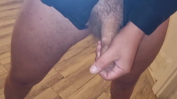 Kakak Tiriku Masturbasi Dan Memuaskanku Dengan Kontol Besar Yang Fantastis