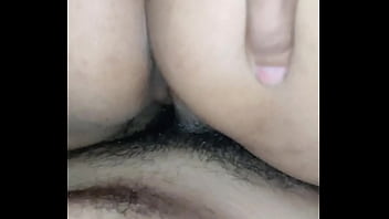 Sobrang Basang-basa Na Naman Ang Puke Ko, Swerte At Nandito Ang Stepson Ko Para Paglaruan Ito. Gusto Ko Ng Malaki At Matigas Na Titi Na Magpapasabog Sa Loob Ko.