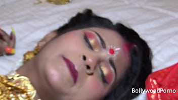 Gadis India Baru Menikah Sudipa, Malam Pertama Honeymoon Ganas Dan Penuh Sperma – Suara Hindi