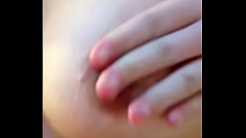 Payudara Besar Tante Tiongkok Yang Menggoda