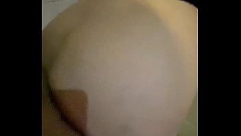 Tetangga Berhijab Yang Bergairah Diam-diam Ditiduri Di Parkiran