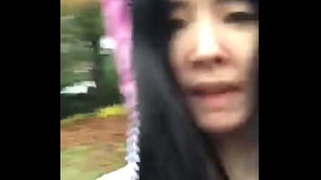 Gadis Asia Telanjang Basah Kuyup Di Tengah Hujan Deras!