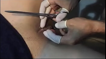 Tinta Panas Merayap Di Kulitmu, Membentuk Seni Erotis Yang Menggoda