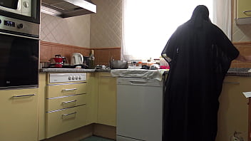 Pembantu Muslim Turki Digilir Kasar Lewat Lubang Pantat Oleh Majikannya Di Istanbul