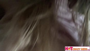 Berendirian Di Kolam Renang Dengan Calon Ayah Tiriku, Alex Blake