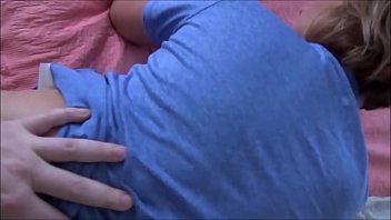 Membantu Anak Tiriku Yang Ereksi Setelah Minum Viagra – Brianna Beach – Dia Yang Duluan Orgasme