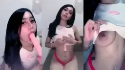Hot Host Mango Live Mengulum Dildo, Desah Menggairahkan Sambil Meremas Payudara