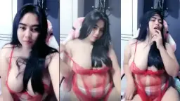 Shellaaa Toge Kembali Dengan Gaun Dalam Merah Yang Menggoda Dan Membuat Nafsu Bergelora