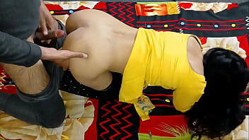 Pantat Sempit Ibu Tiri Punjabi Digoyang Hingga Tumpah