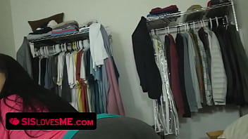 Gadis Perawan Tak Berdosa Dihardiki Lubang Pantatnya Yang Ketat Oleh Kakak Tiri Yang Bergairah