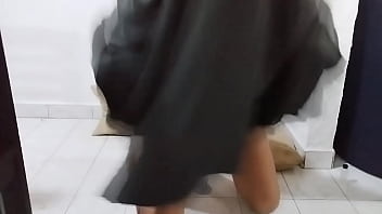 Ibu Tiri Arab Muslim Tua Menggila Naiki Dildo Anal Dan Muncrat Dengan Niqab Hitam Di Webcam