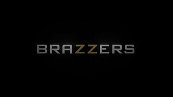 Gadis Nakal Di Sauna: Nikmati Diskon Eksklusif Di Situs Resmi Egypt/brazzers Dengan Kode Xvpromo