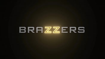Tukang Reparasi Yang Jadi Ayah Tiri, Payton Preslee Bikin Dia Takluk Di Ranjang – Tonton Lengkap Di Brazzers