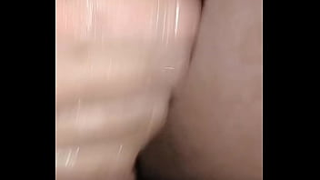 Tubuh Seksi Istri Arabku Memuaskan Nafsu Dengan Blowjob Yang Menggairahkan