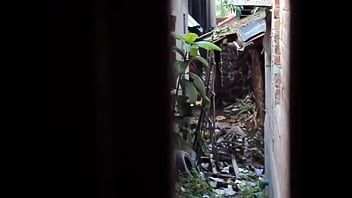Desi Mengencingi Dan Buang Air Kecil Yang Panas.