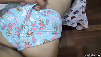 Saat Ibu Pergi, Ayah Tiriku Menggoda Dan Menggairahkanku