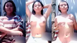 Gadis Muda Cantik Lagi Mandi Di Kamar Mandi