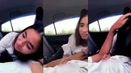 Gadis Sma Menggoda Dengan Mulut Di Dalam Mobil