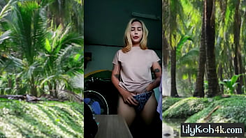 Remaja Asia Montok Lily Koh Berpose Sensual Sebelum Meraih Kenikmatan Sendiri