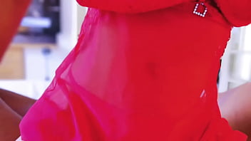 Putri Tiri Menggoda Ayah Tirinya Dalam Rekaman Seks Langsung