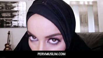 Victoria June, Si Arab Terseksi Yang Menggila Dalam Nafsu Liar