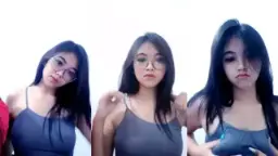 Live Hot Bareng Bestie: Uting Dan Vanii Pamer Toket Bulat Yang Menggoda