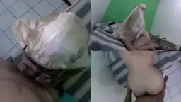 Ngentot Istri Tetangga Montok Yang Berbalut Mukena
