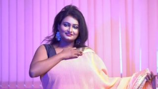 Video Panas Sucharita Fashion: Tarian Telanjang Dengan Saree Yang Tergelincir