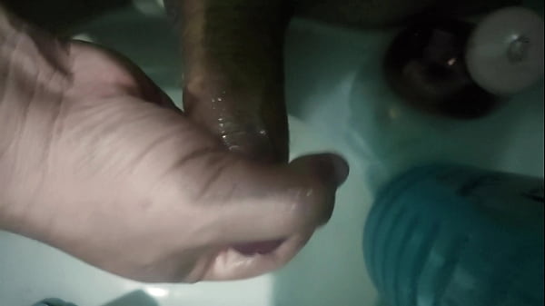 Gairah Dan Pijatan Di Wastafel Kamar Mandi, Mengerang Dan Menanti Kenikmatan Climax Dari Serigala Nakal