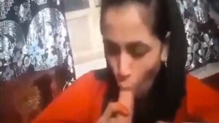 Kakak Tiri Menggoda Adik Tirinya Dengan Blowjob Panas Ala Bangladesh