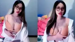 Miyah Makin Hot Dan Menggoda