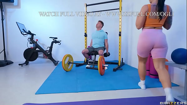 Payton Preslee, Si Jalang Gym, Dihardcore Di Zzfull