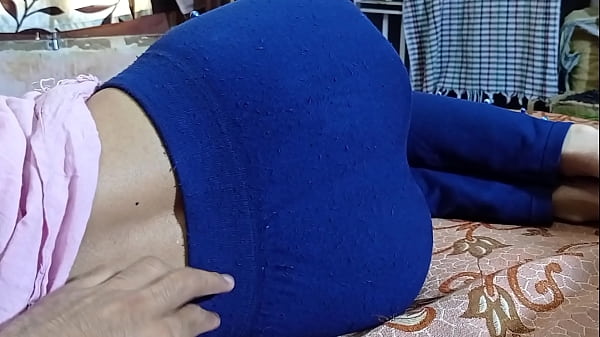 Adik Tiri India Yang Imut Digituin Abang Tirinya, Adegan Mesra Penuh Nafsu Dengan Audio Hindi Jernih, Video Seks Desi Panas