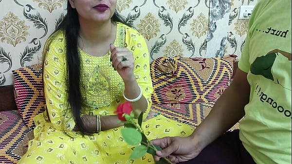 Valentine India Yang Panas – Kakak Tiri Naksir Saara, Adik Tirinya, Tapi Sembunyikan Niat Mesum Pakai Bahasa Hindi