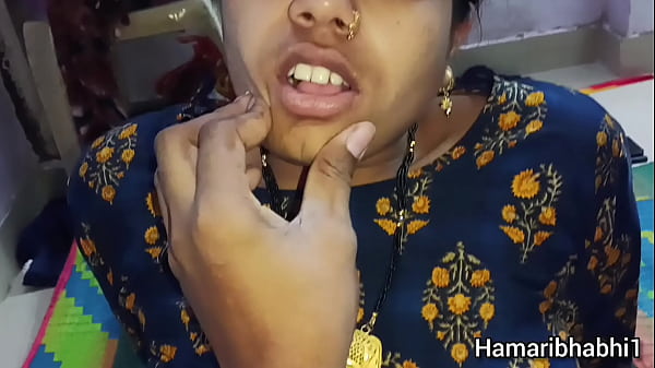 Desi Bhabhi Digoyang Ganas Di Rumah Sendiri Saat Suami Pergi, Video Mesum Hindi Yang Hot Banget