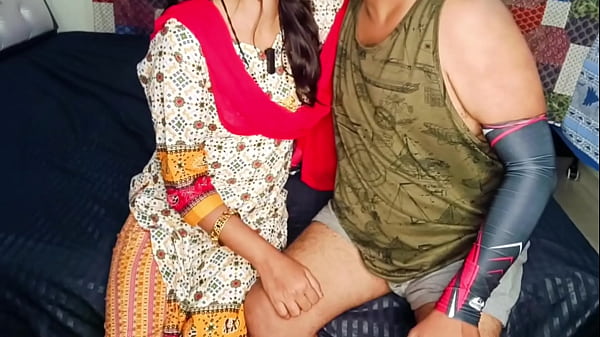 Mami Ko Paisa Kamane Ka Mast Tarika Bata Ke Bhanje Ne Zordaar Choda