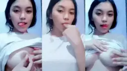 Tetek Mulus Kak Laras, Tiktokers Seksi Menggoda