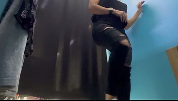 Ruang Ganti. Cewek Rusia Montok Dengan Tetek Gede Dan Putingnya Nendang, Ganti Baju.