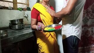 Holi Me Devar Aur Bhabhi Ka Khel Kamaai Me Badal Gaya