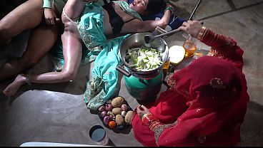Ibu Tiri Dapur Xxx, Dapur India, Ibu Tiri Desi Dalam Bahasa Hindi, Ibu Tiri Desi Yang Bikin Panas Di Dapur