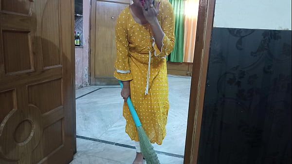 Desi Pembantu Malu-malu Tapi Toket Gede, Ngentot Sama Bosnya, Seru Banget Pake Audio Hindi.