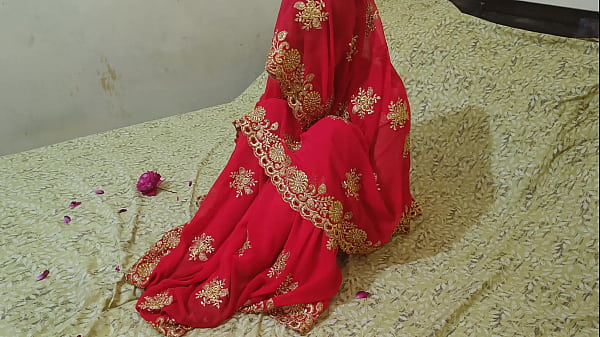 Desi Indian Village Bhabhi Abhi Do Din Ki Shadi Ke Baad Apne Dever Ke Saath Kuttiya Ki Tarah Chud Rahi Hai, Hindi Audio Mein Saaf Sunai De Raha Hai.