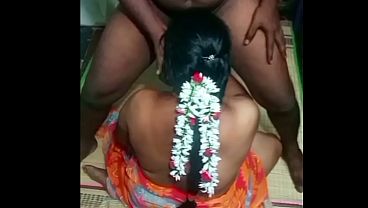 Ibu Rumah Tangga India Main Seru-seruan Sama Paman Kampung, Bikin Makin Panas.