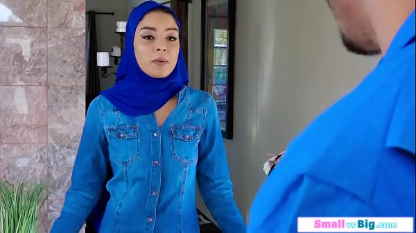 Bocah Arab Montok Digebuk Dua Kontol Gede