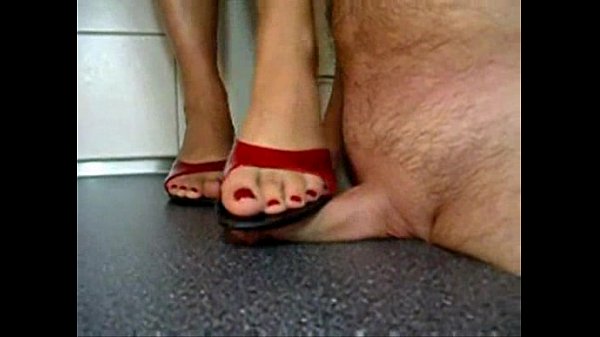Bhabhi India Yang Seksi Injak-injak Kontol Si Devar Sampai Lembek